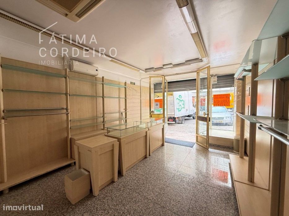 Loja junto á Praça Gil Vicente