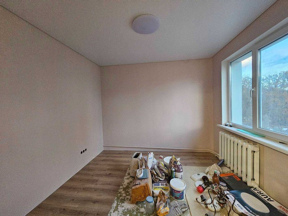 Продається чотирикімнатна квартира в районі Польової