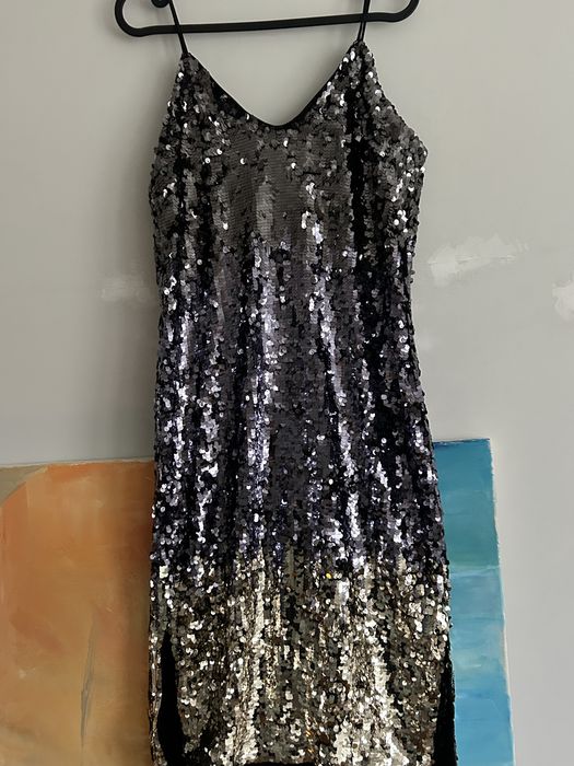 Cekinowa sukienka H&M