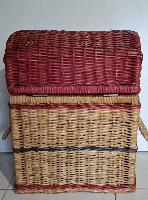 Cesto / Casa para brinquedos, em verga, vintage