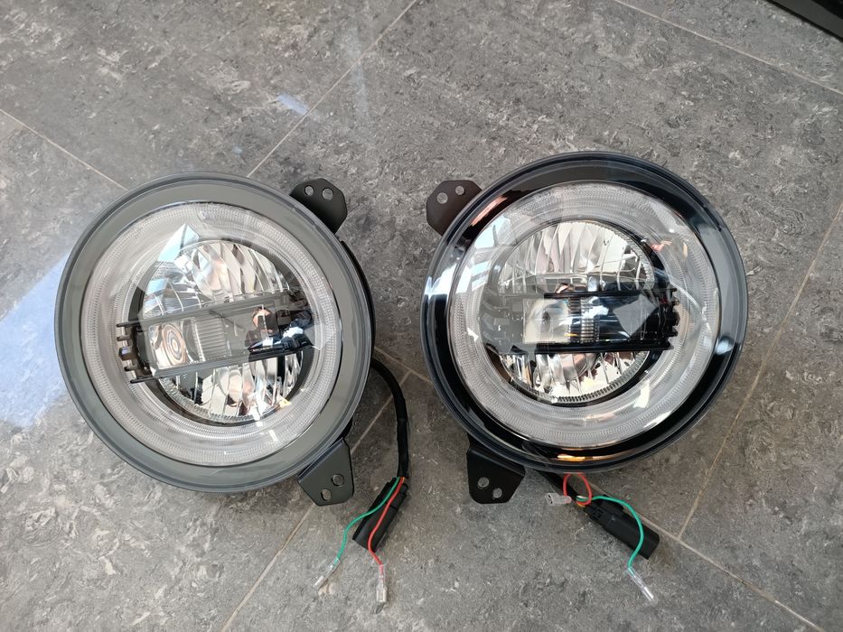 Lampy reflektory LED przód 9 cali Jeep Wrangler JL 2018 do 2023 EU