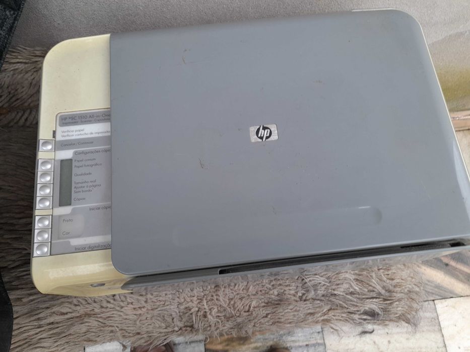 Impressora E Scanners hp a cores.