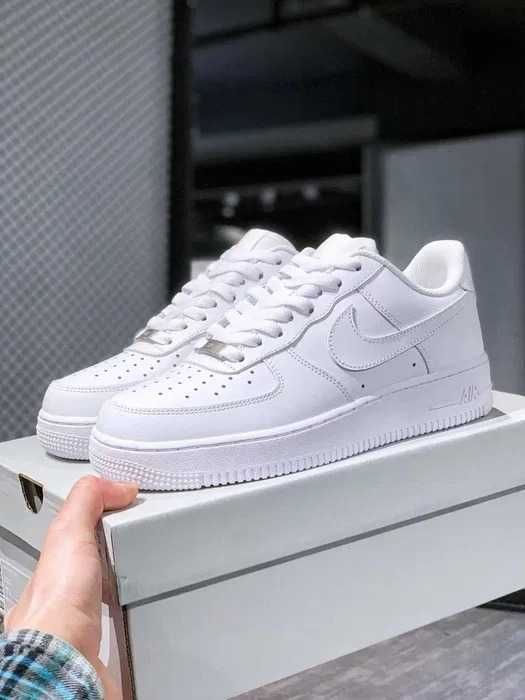 Nike Air Force 1 Low '07 White R.36