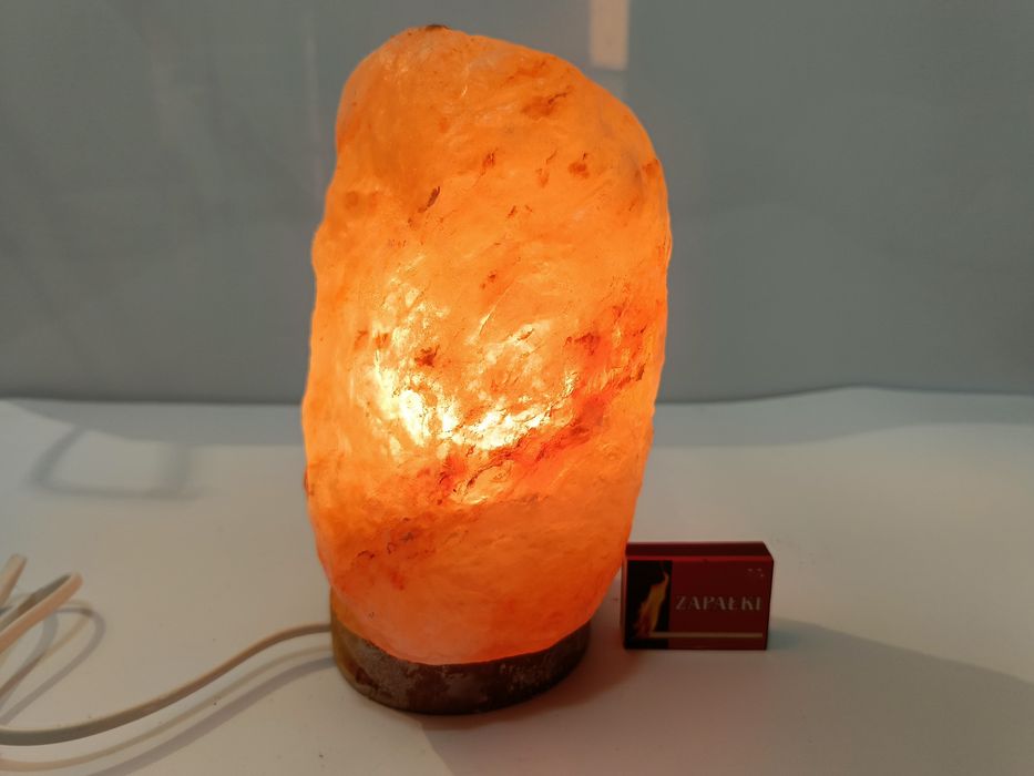Lampa solna, naturalny kamień Sól