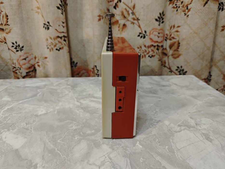 Радиоприемник Sharp BY-410A