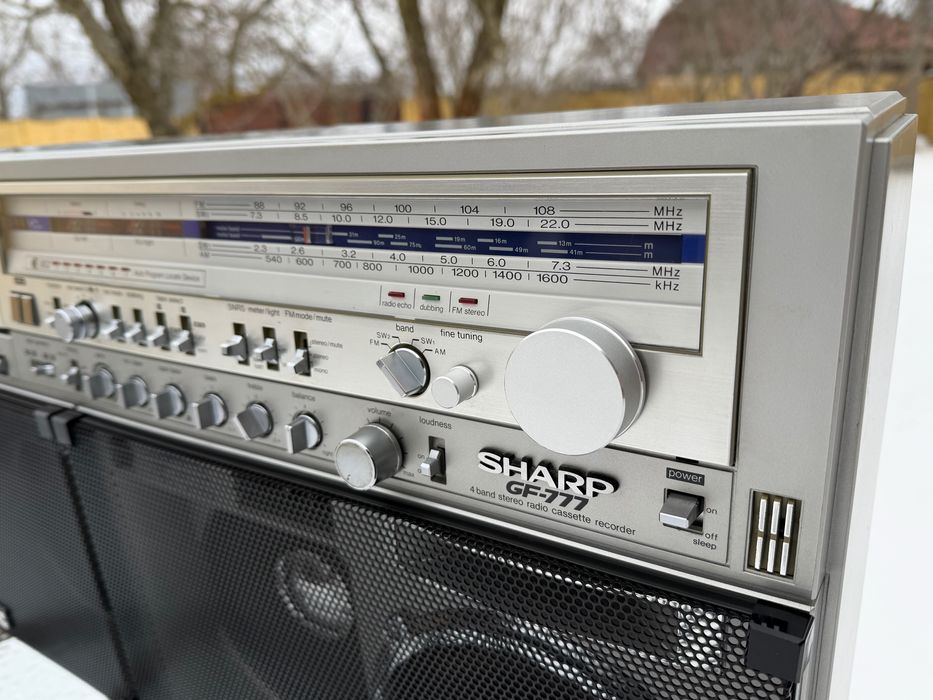 Продам магнитолу SHAPR GF-777Z