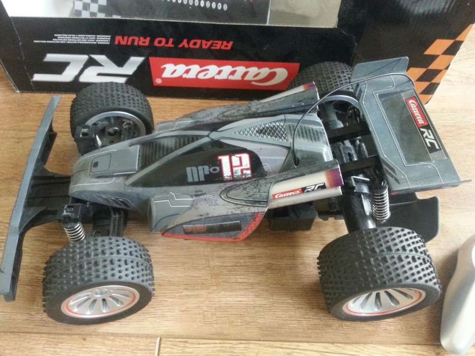 Samochód wyścigowy Carrera Speed Phantom 1:16