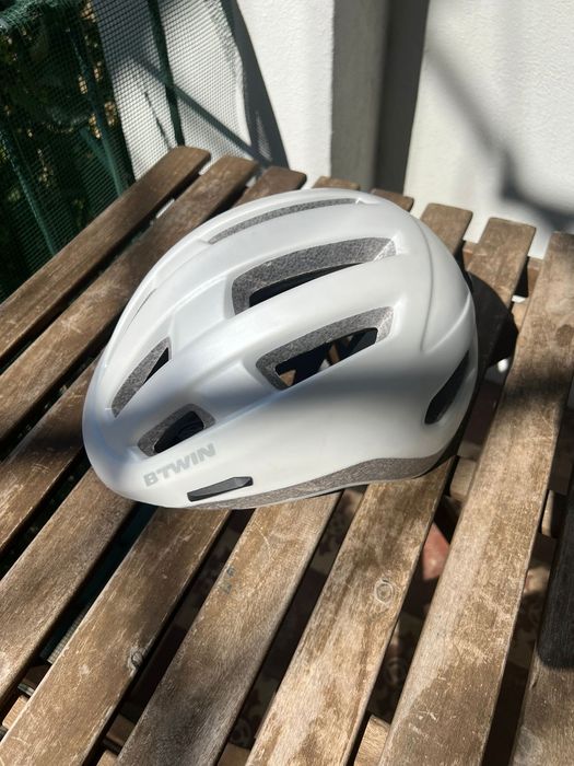 Capacete Branco Btwin