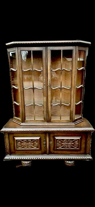 Шкаф витрина библиотека темная, резьба по дереву, Бельгия