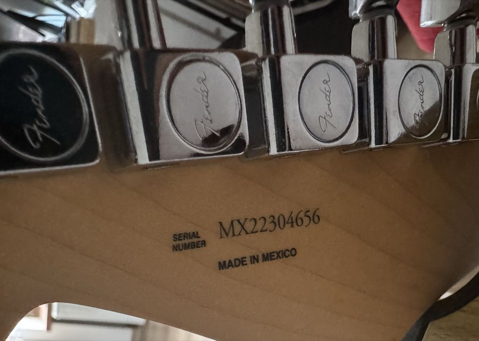 Fender Stratocaster Mexico biały