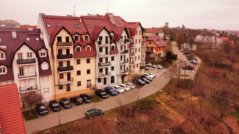 Sprzedam bez pośredników w pełni urządzone mieszkanie Scultetusa