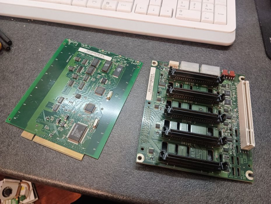 Intel server board SCSI RAID Controller Drive Backplane