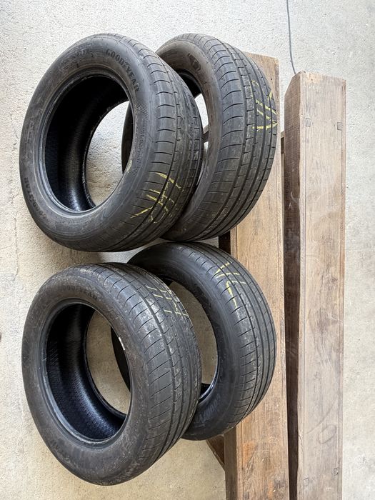 Vendo 4 pneus Goodyear Eagle F1 Asymmetric 3 SUV
