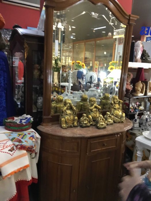 Móveis em Mogno - Faça sua oferta