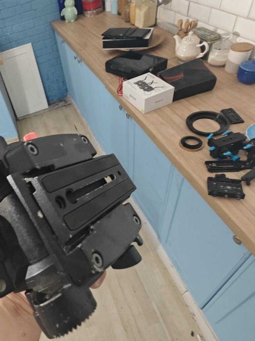 Manfrotto 503HDV — гідравлічна відеоголовка для штатива