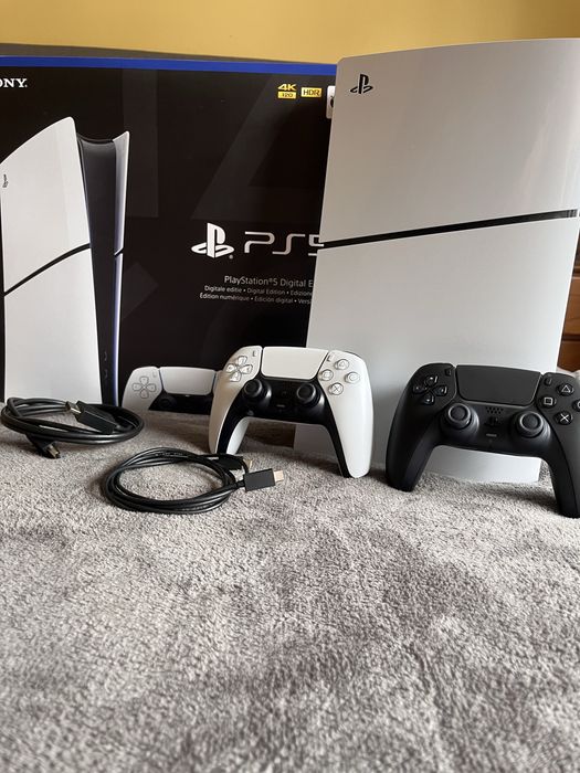 PS5 - slim - digital // + comando extra (black)