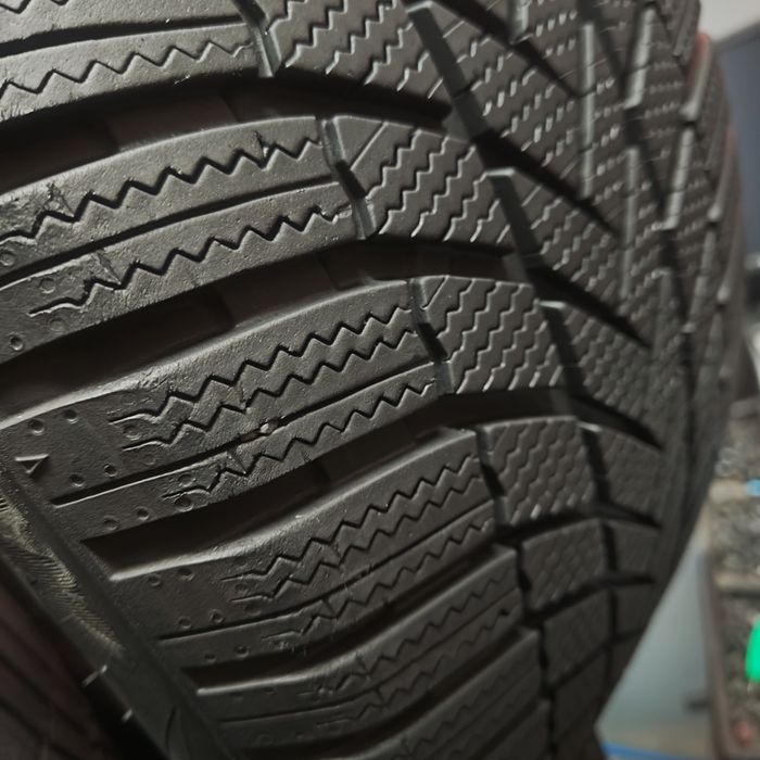 255/50/19 Sprzedam komplet opon zimowych Bridgestone z 2024 roku