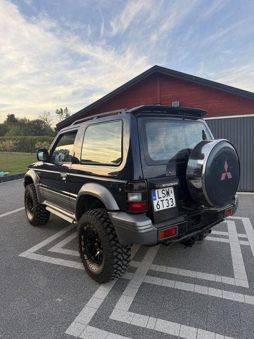 Mitsubischi Pajero 3500