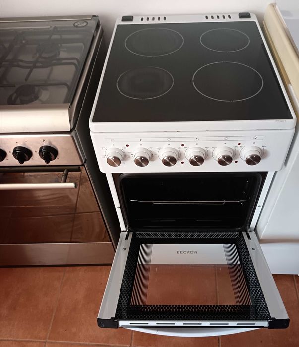 Fogão elétrico com forno