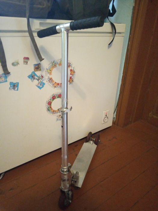 Продам самокат детячий