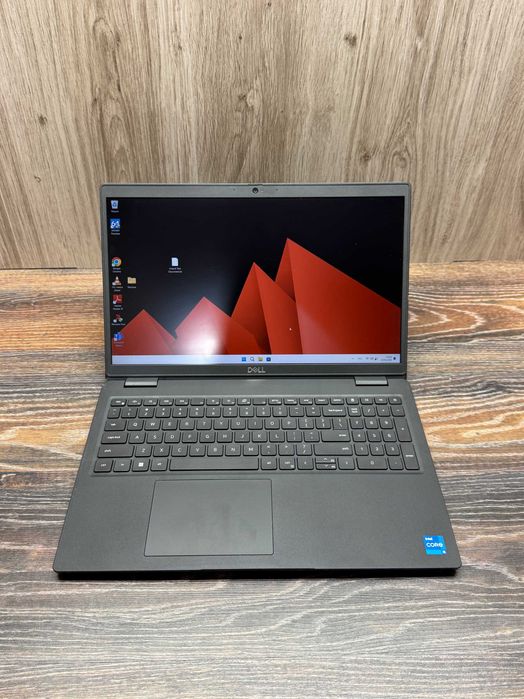 Ноутбук Dell Latitude 3520 - 15.6 FHD |intel core i5-1135G7| DDR4-16GB |SSD-240GB |Intel Iris Xe