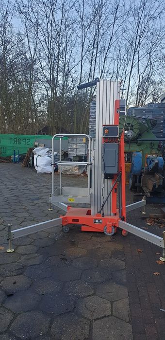 Podnośnik 12M podest roboczy osobowy Platforma jak nowa