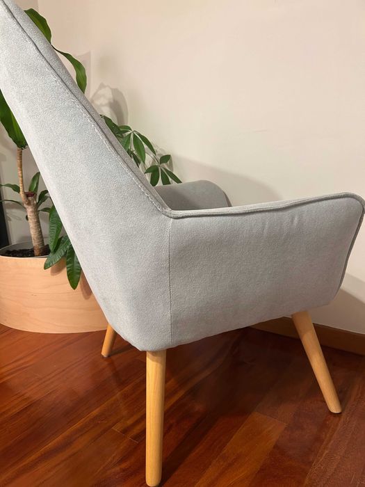 Cadeirão Moderno cor Menta — COMO NOVO | Design Escandinavo