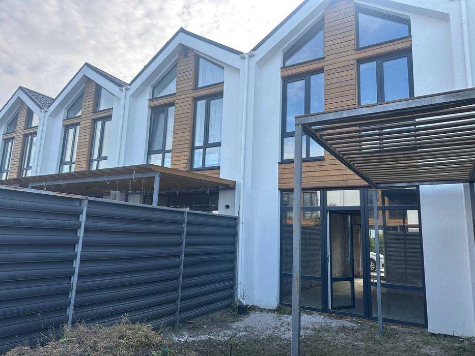 Продаж таунхаусу з видом на річку, Prydesennya Eco Village. 68 кв.м