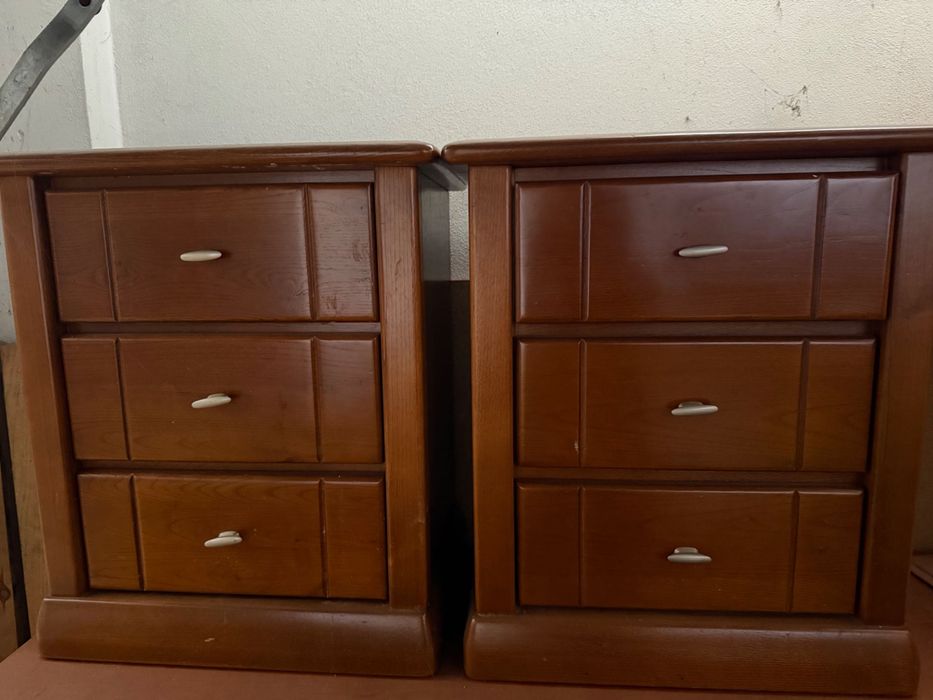 Vendo mesas de cabeceira