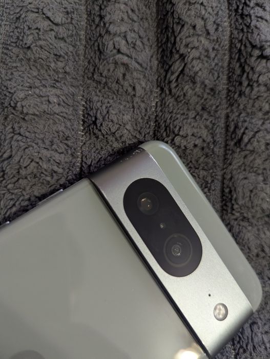 Google Pixel 8. опис!