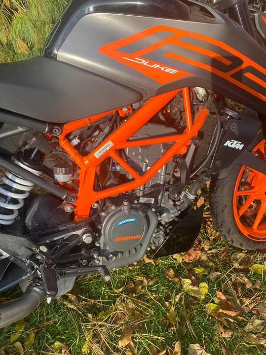 Ktm duke 125  2021r NISKI PRZEBIEG