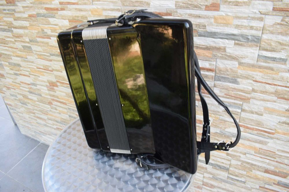 Acordeao Mancini 3 voz 96 baixos