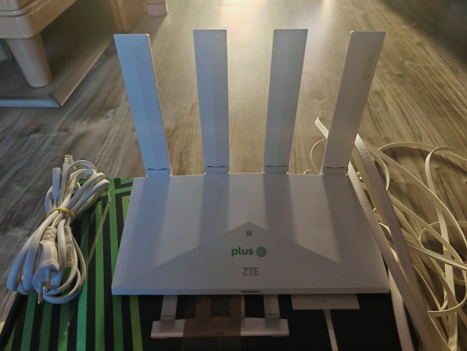 ZTE MC889 5G + ZTE T3000 Wi-Fi 6 – Modem zewnętrzny + Router