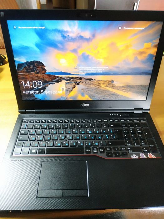 Fujitsu Lifebook E558 15.6 IPS i5 7200U 8GB SSD256