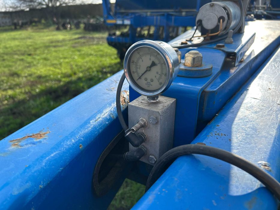 Сівалка прицепна зернова механічна Landoll 5211 6м