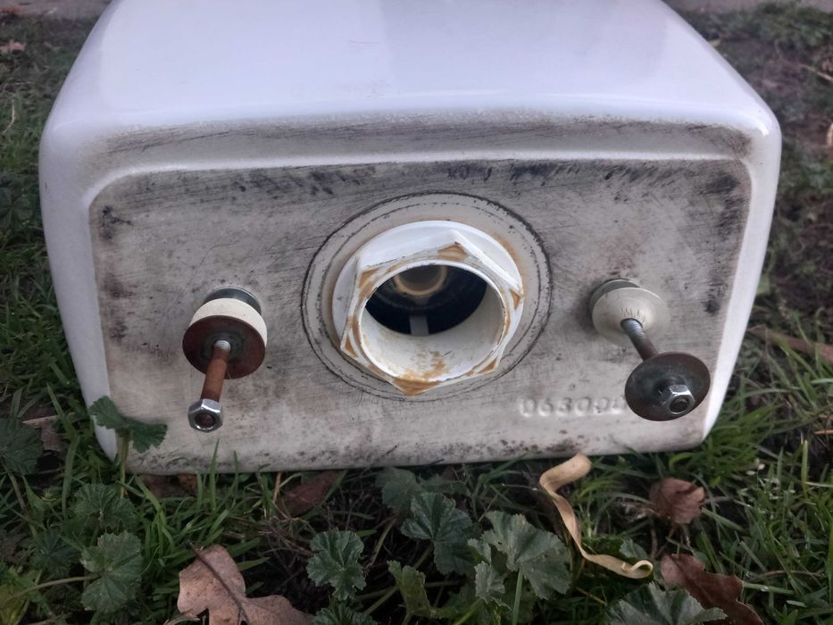 Spłucznka  dolnopłuk ceramiczny