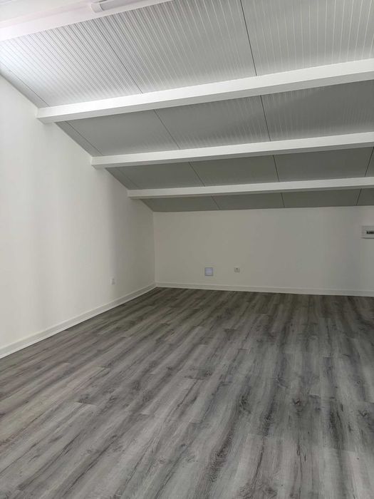 MORADIA V2 REMODELADA com sótão terraço e jardim