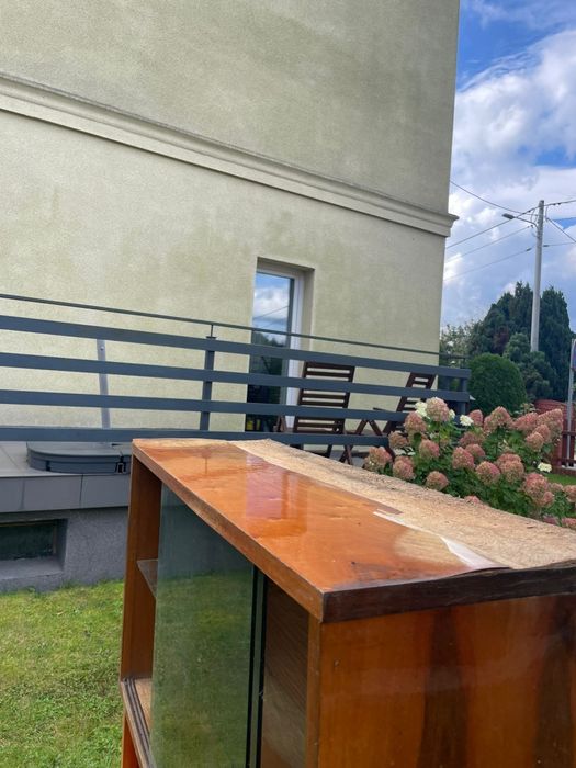 Zestaw starych mebli