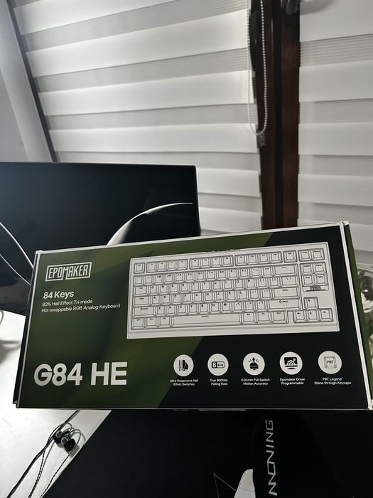 Epomaker G84 HE+keycapy