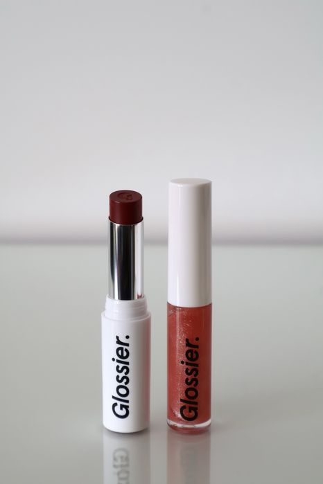 Conjunto 2 Batons Glossier – PORTES INCLUÍDOS