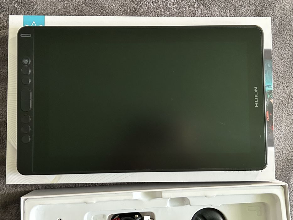 Графічний монітор Huion Kamvas 13