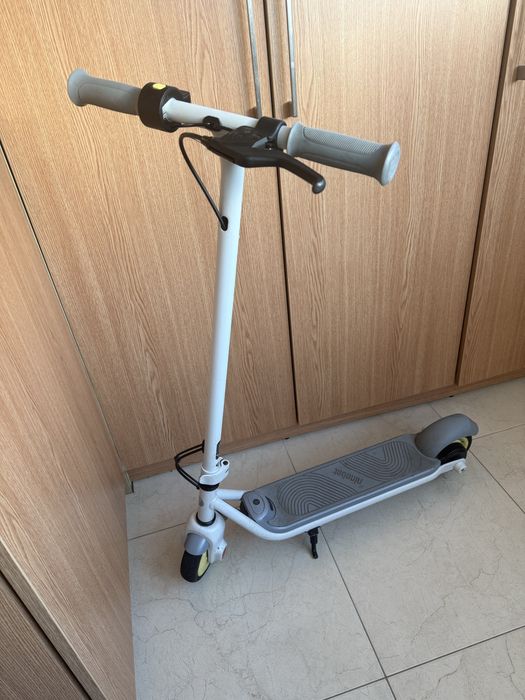 Продам дитячий електросамокат Segway-Ninebot C8 White
