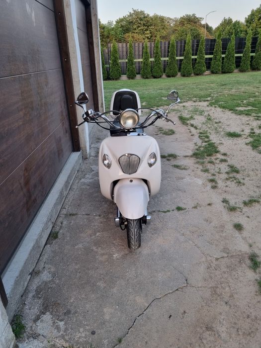 Skuter Retro  50 4t Chromy Biały połysk  Kufer Dowóz Tanio Polecam!!!
