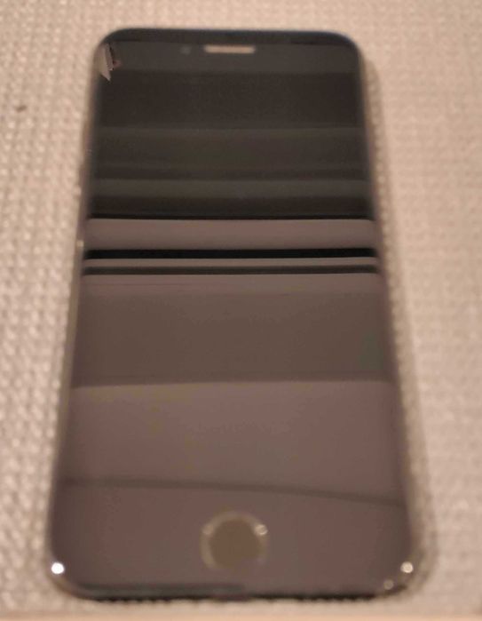IPhone 7 128GB Preto - Não Funciona - Para Peças / Reparação