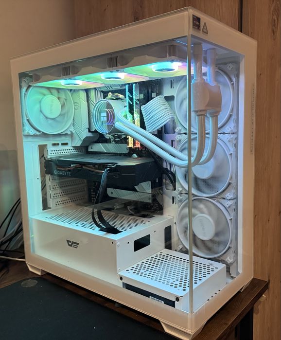 Sprzedam komputer całość lub na czesci.