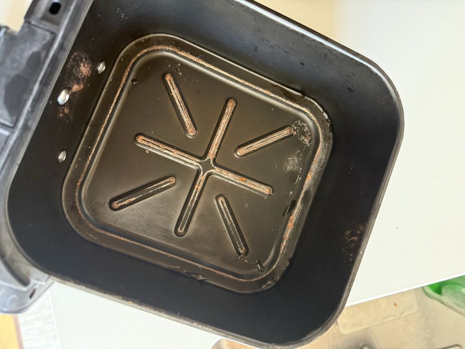 Air Fryer Newlux usada