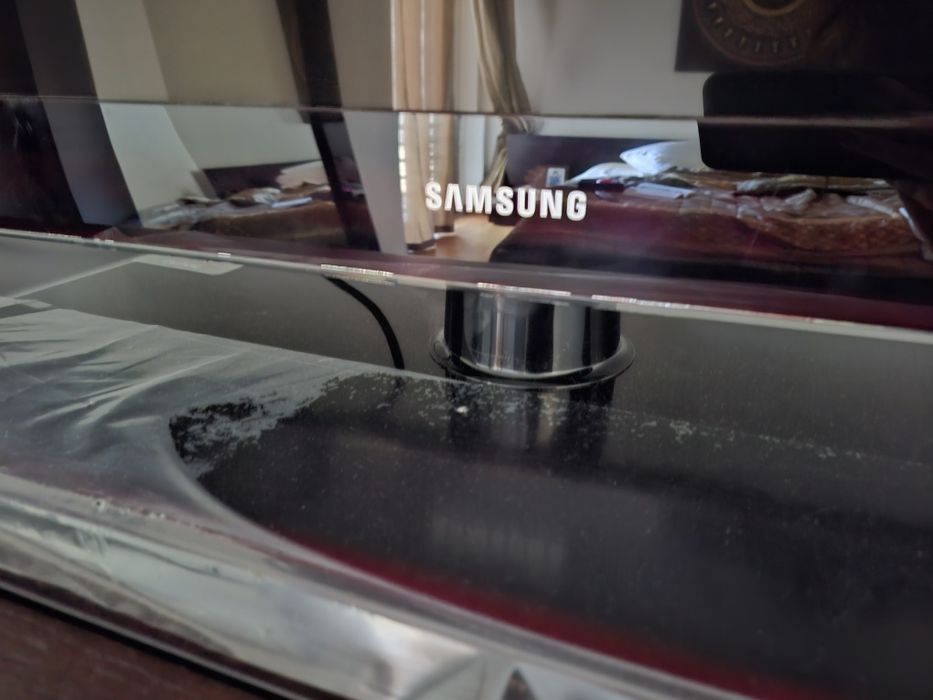 Televisão a funcionar - Samsung LCD Tv Le46A856S1MXXQ