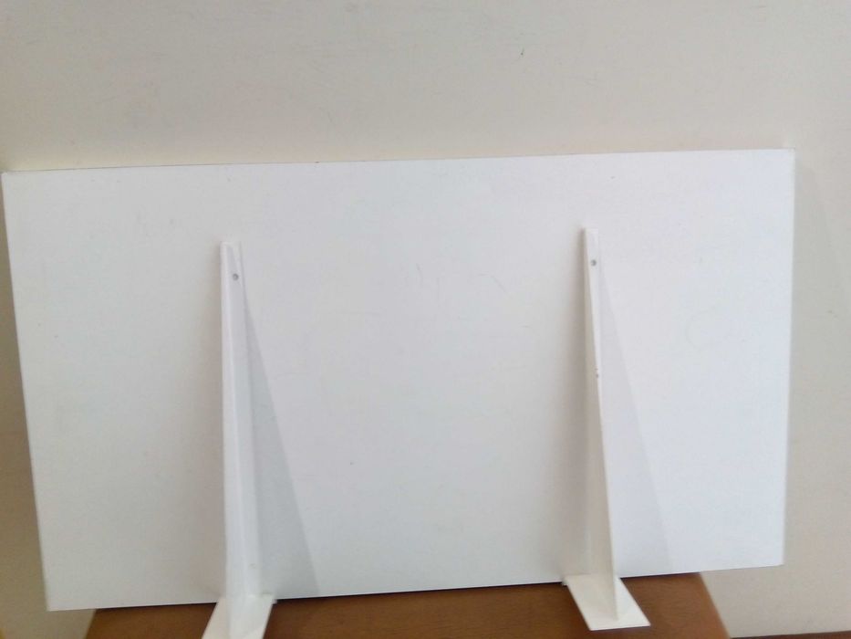 Estantes MDF "como novas"