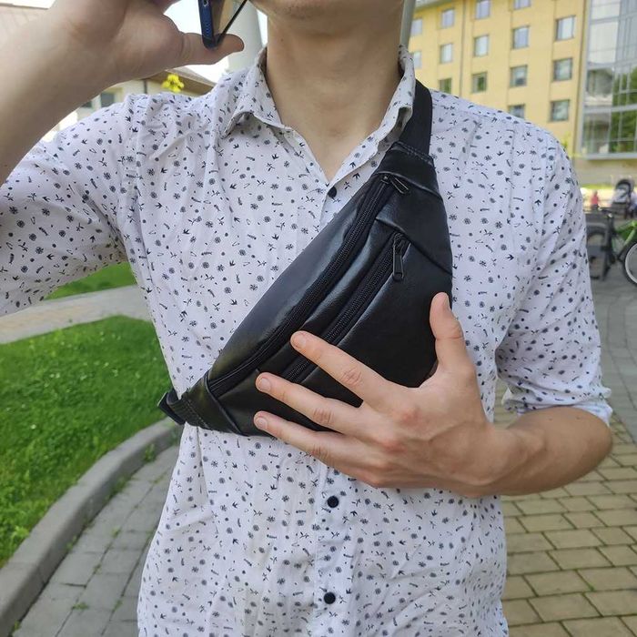 Сумка-бананка з еко шкіри, чорна