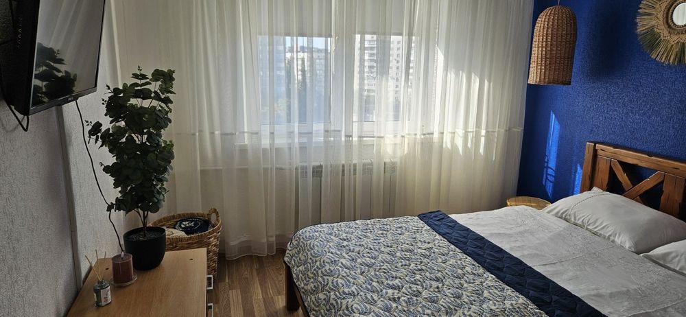 ПОЧАСОВО  1й дом  метро Студенческая Салтовка